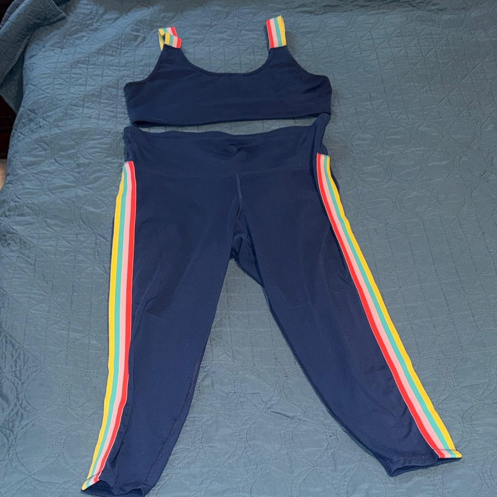 Retro-looking Navy Activewear Set with Rainbow Stripes